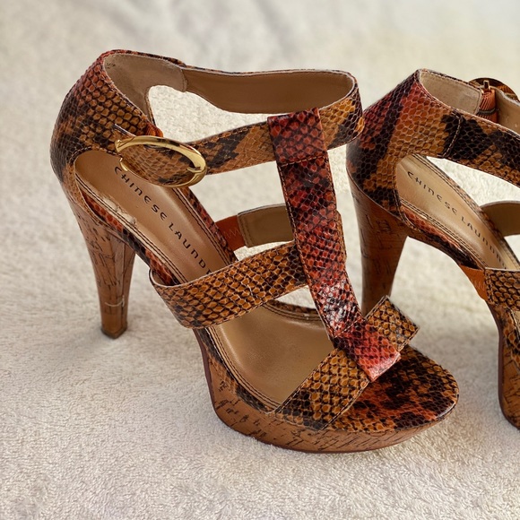 Leopard sandals by Chinese Laundry Size 9.5 w/BOX - Picture 14 of 16